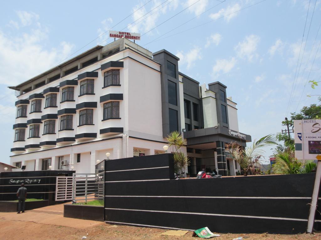Hotel Sangam Regency Ratnāgiri Exterior foto